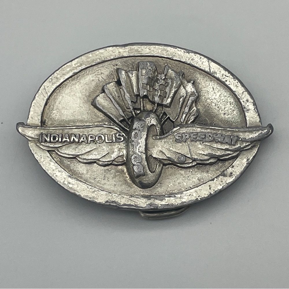 Indianapolis Motor Speedway 1975 Commemorative Belt Buckle Historical Site
